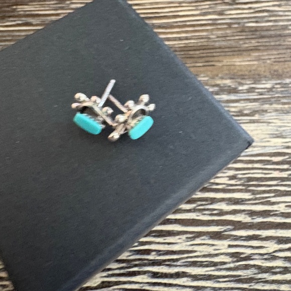 Sterling silver stud earrings beautiful light blue turquoise stones - Picture 8 of 13